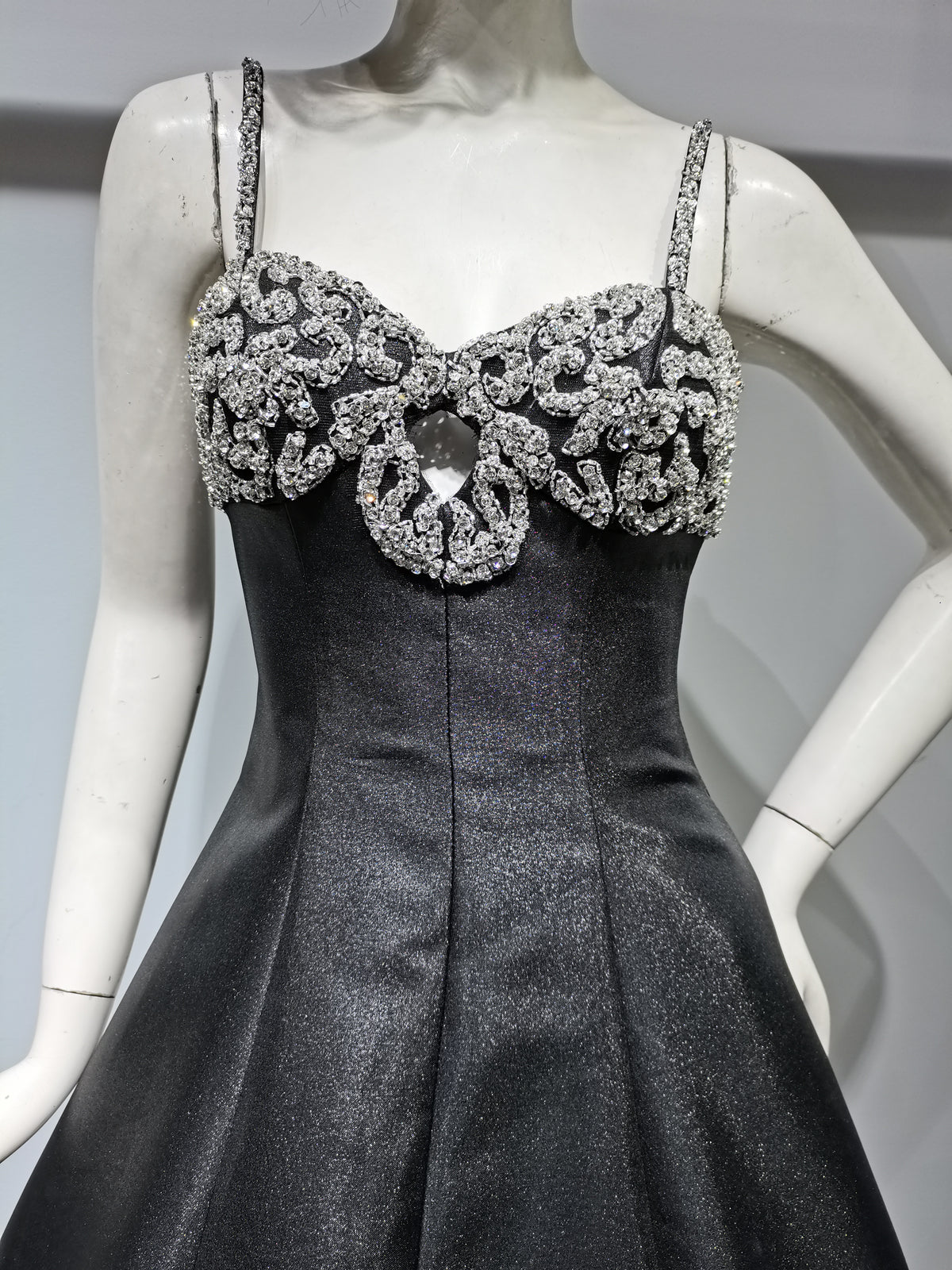 SH19788 BLACK