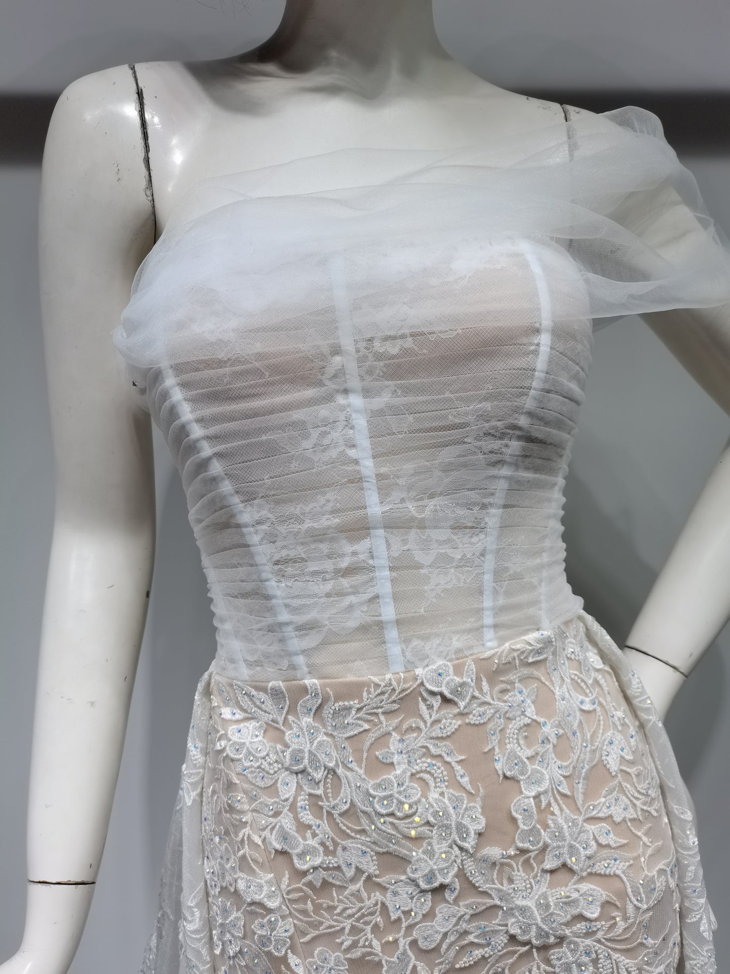 SH1005 WHITE