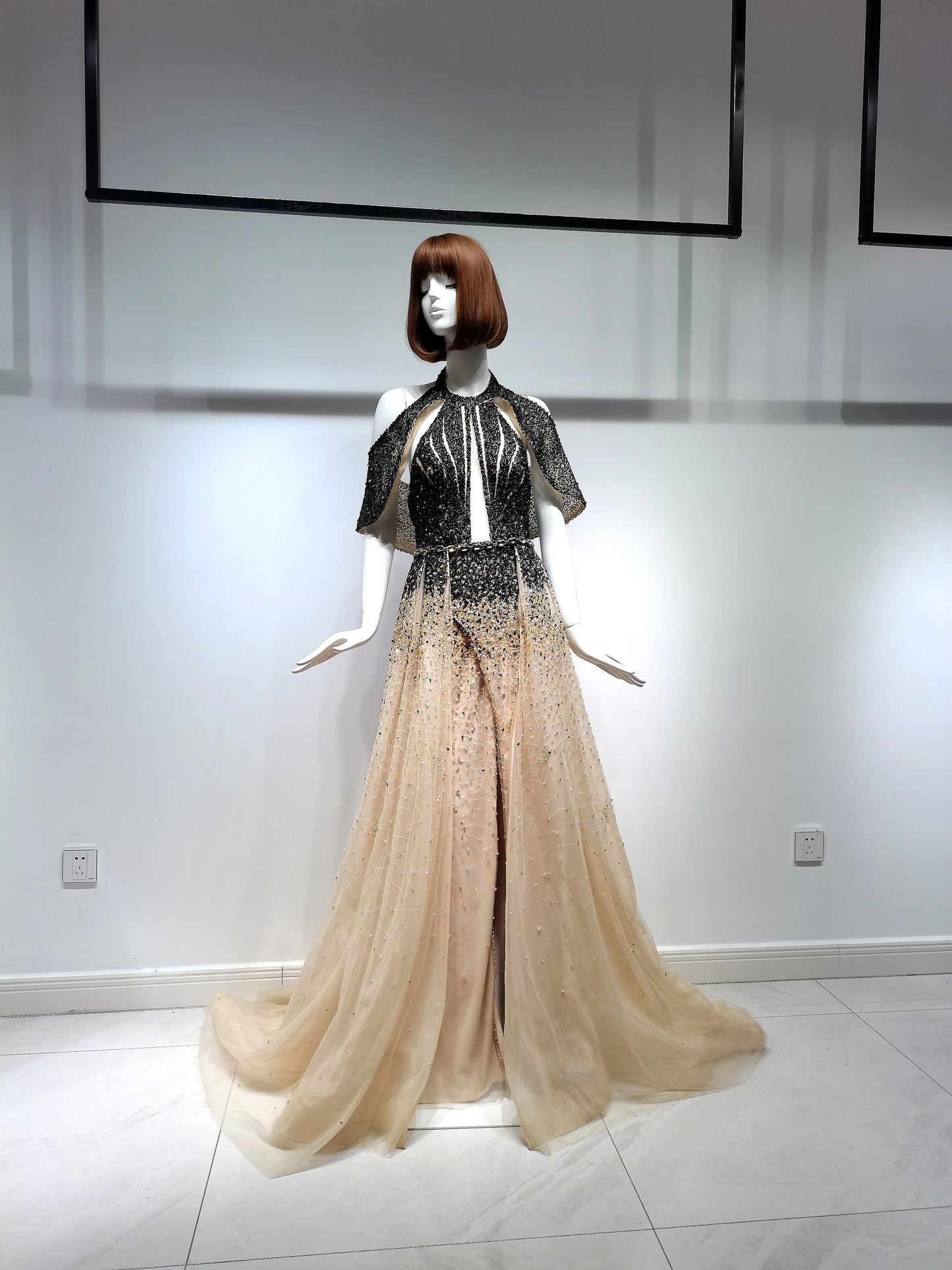 SH16098  CHAMPAGNE