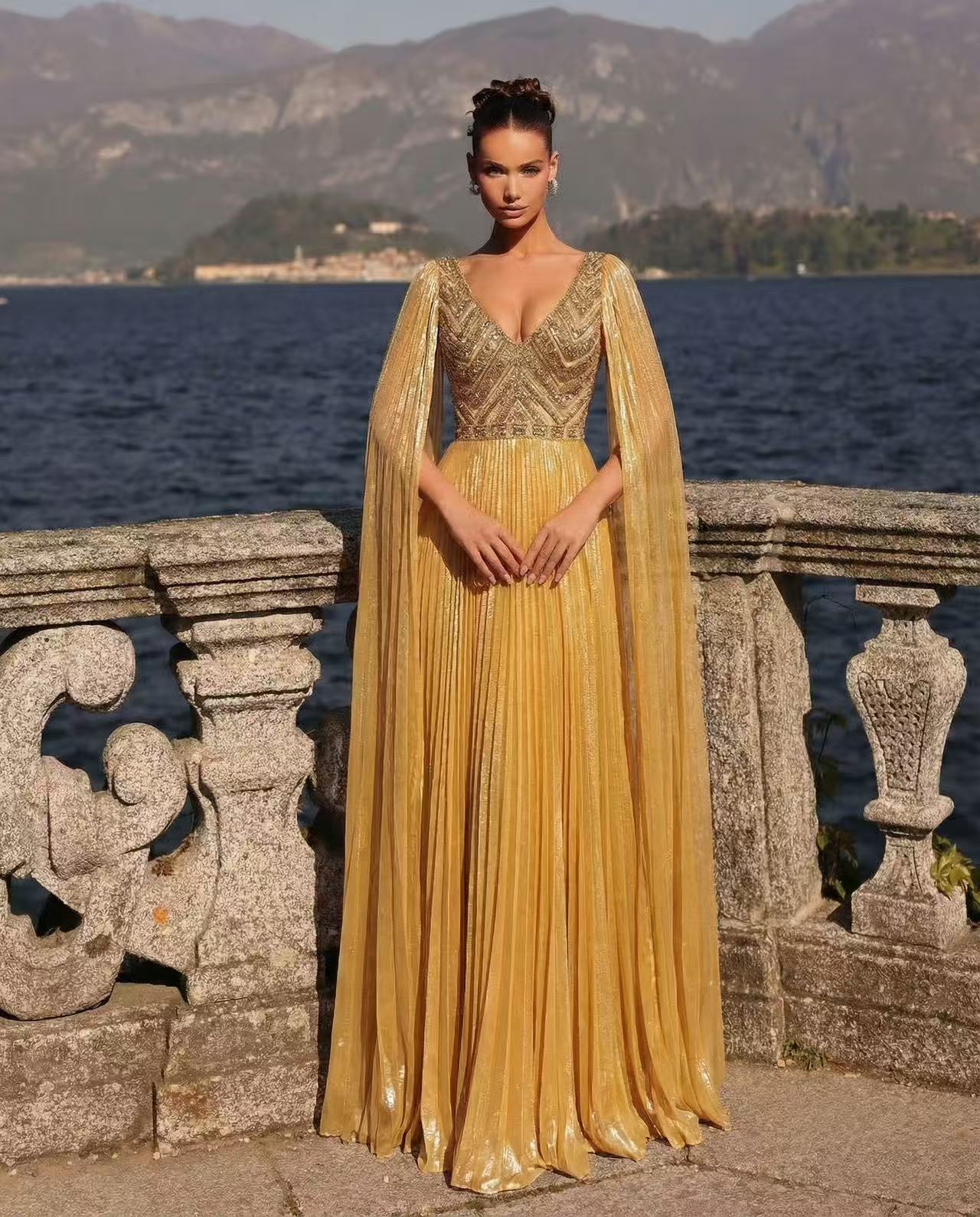 SH0106  GOLDEN