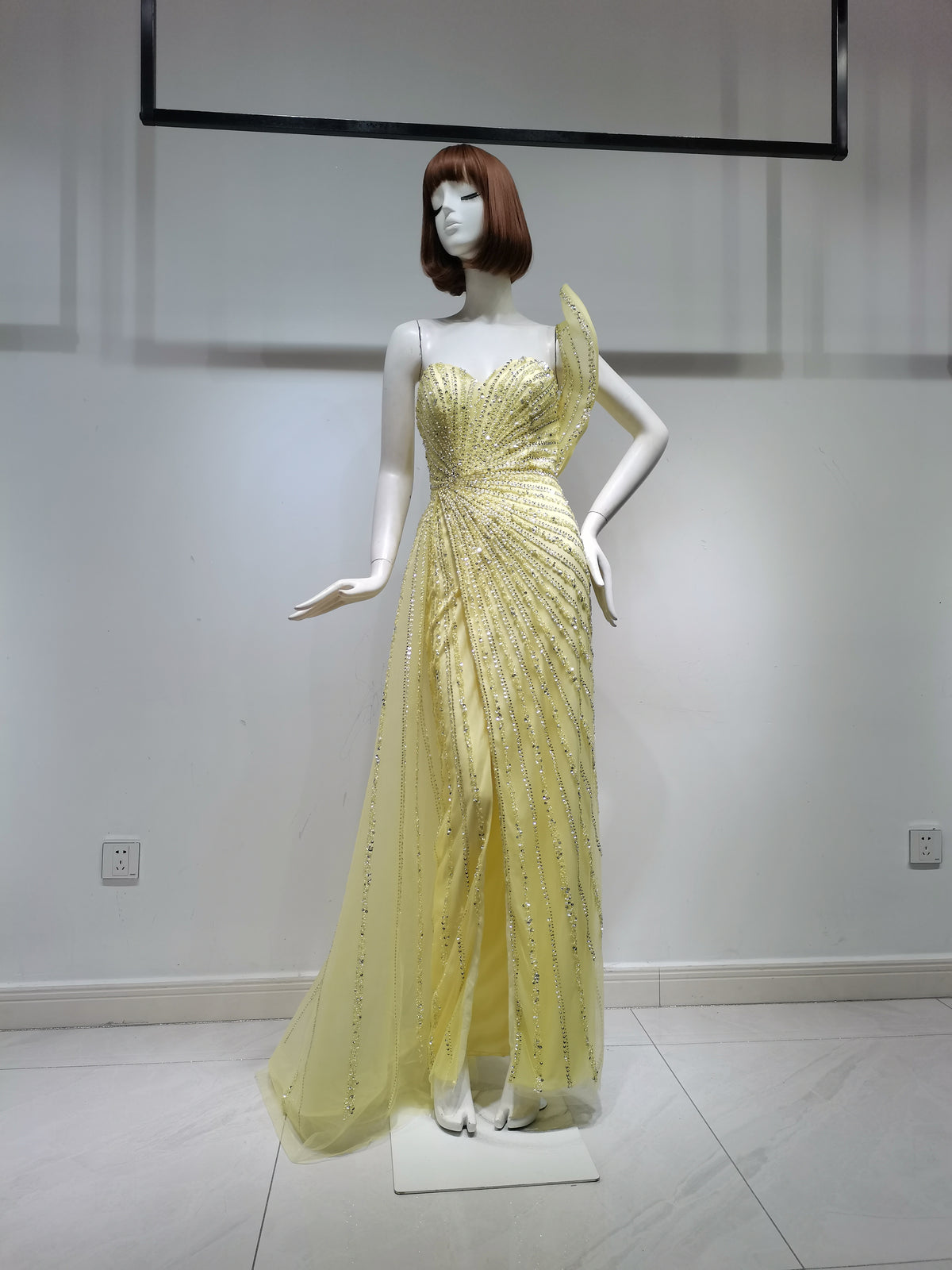 SH17564  YELLOW