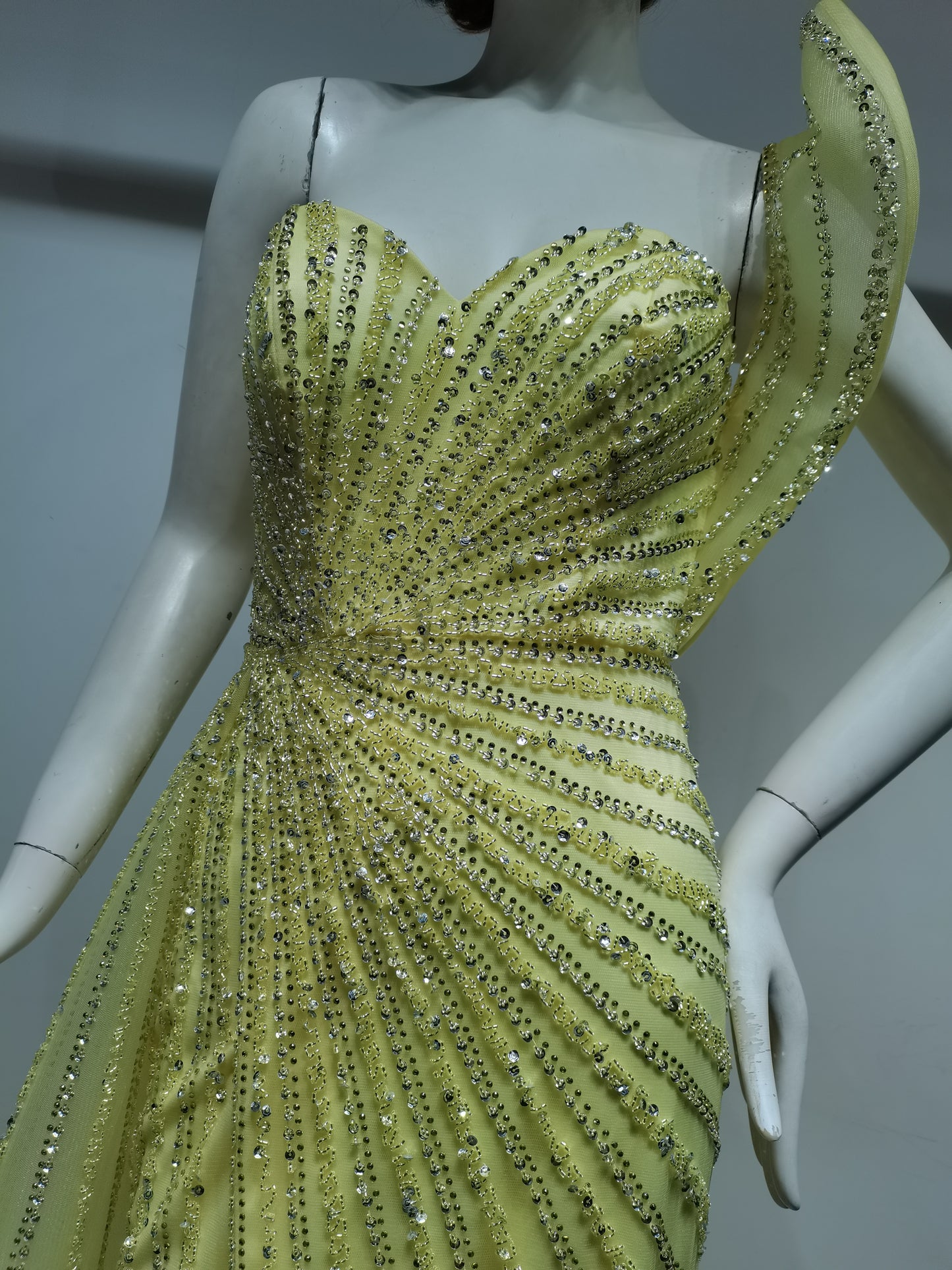 SH17564  YELLOW