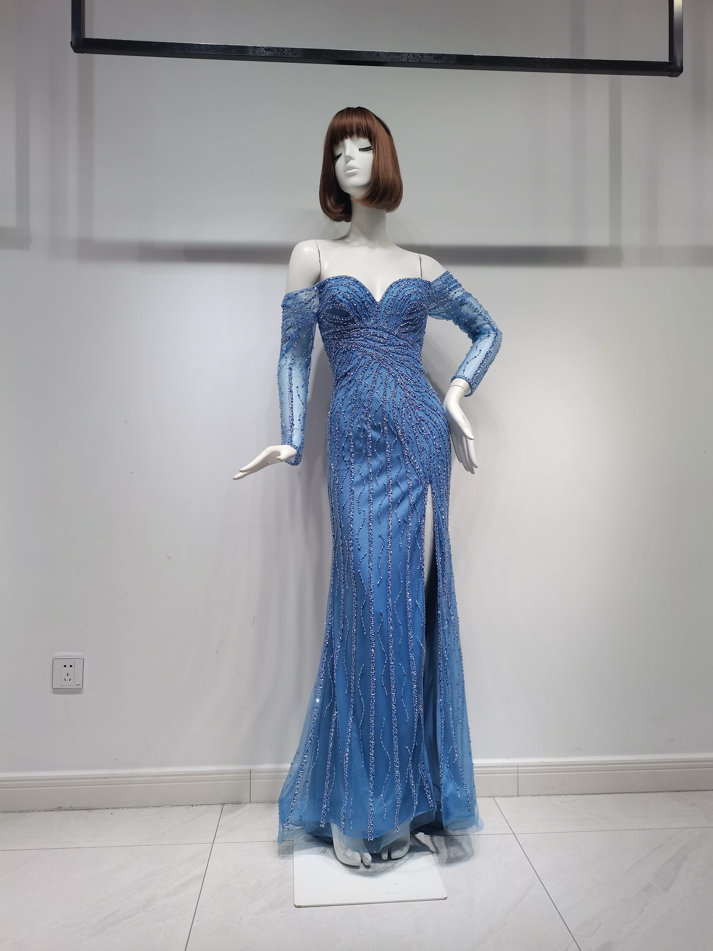SH17661  BLUE