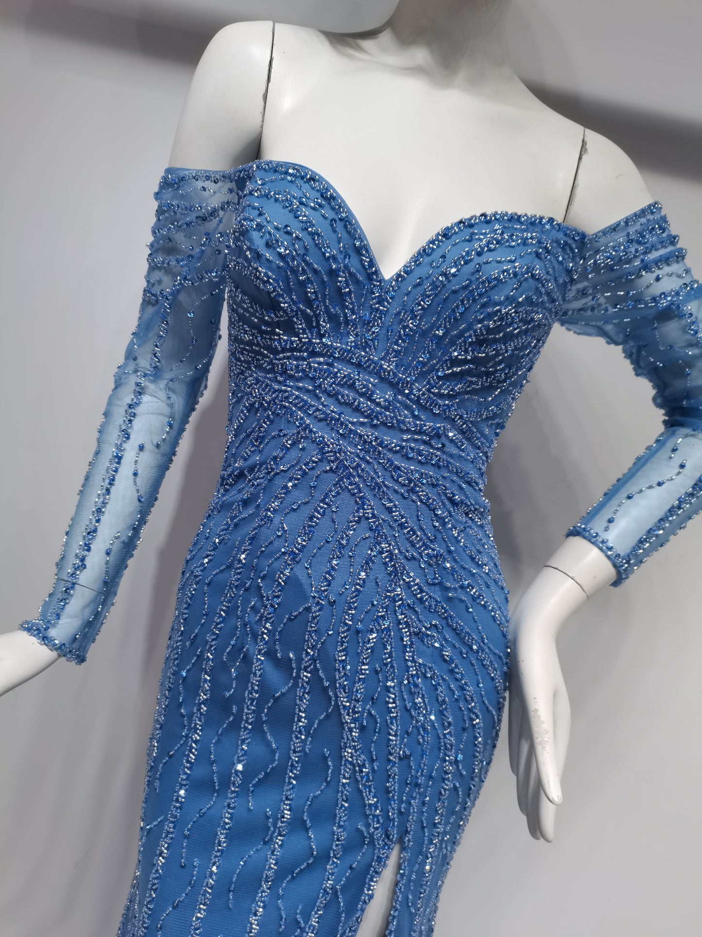 SH17661  BLUE