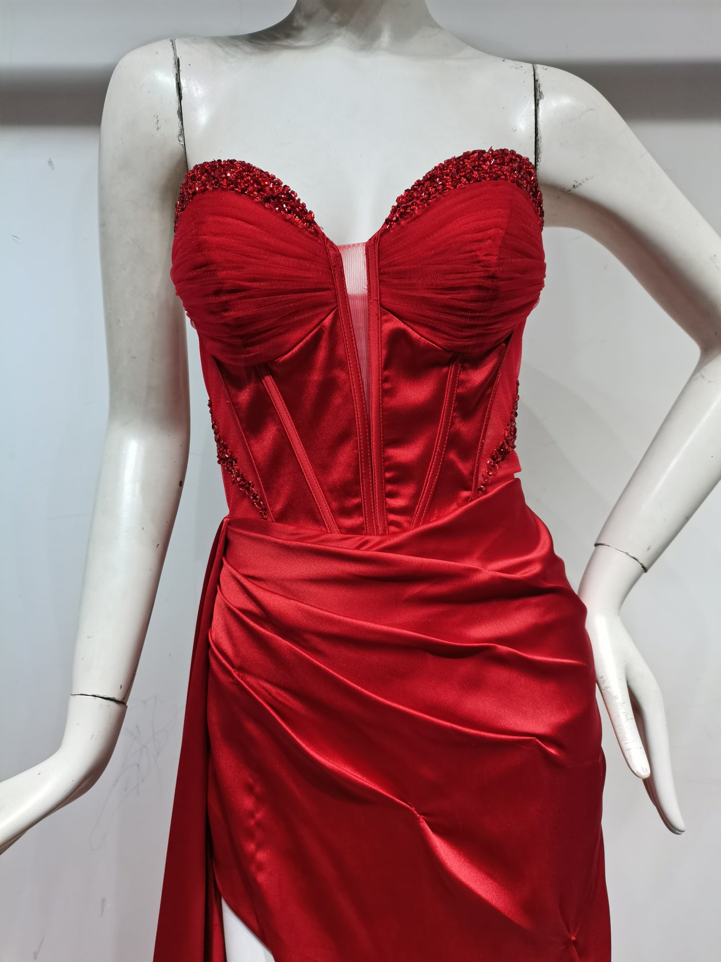SH17813 RED