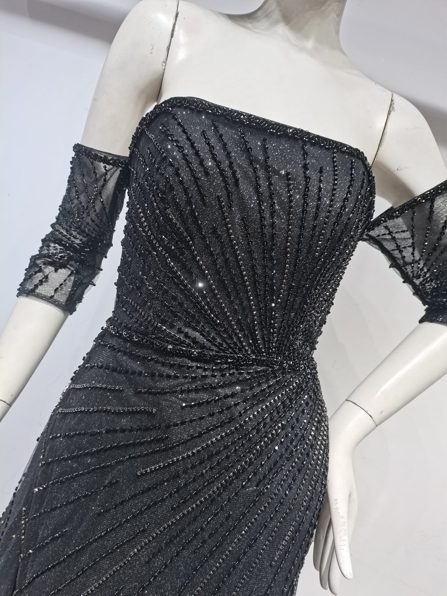 SH18103  BLACK