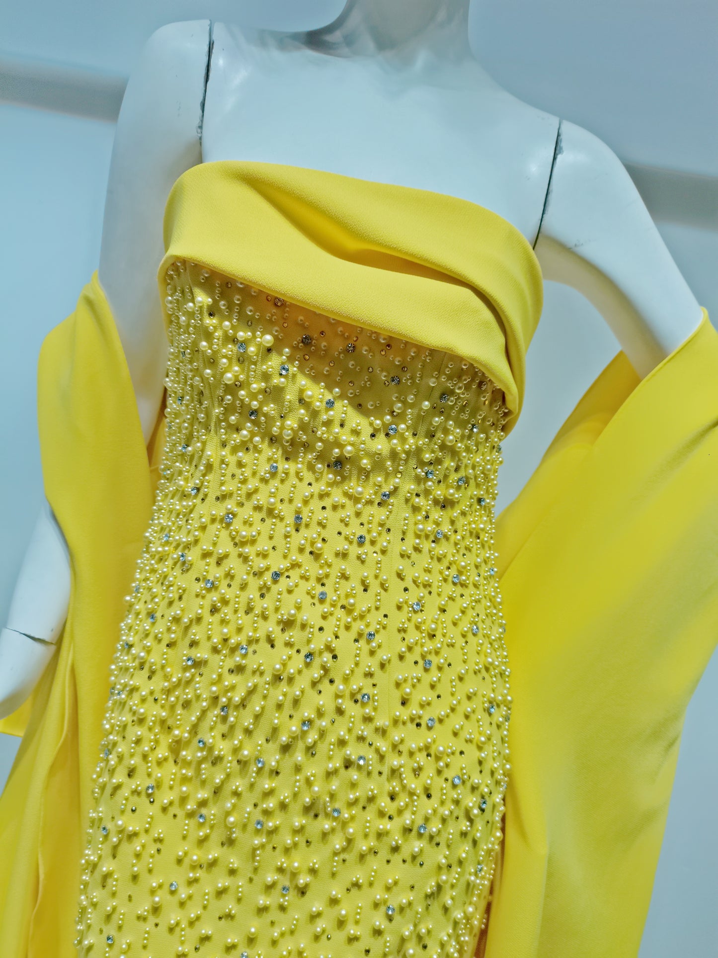 SH18186  YELLOW