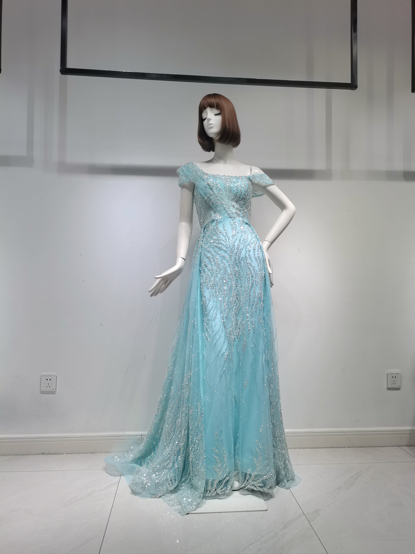 SH18281  BLUE