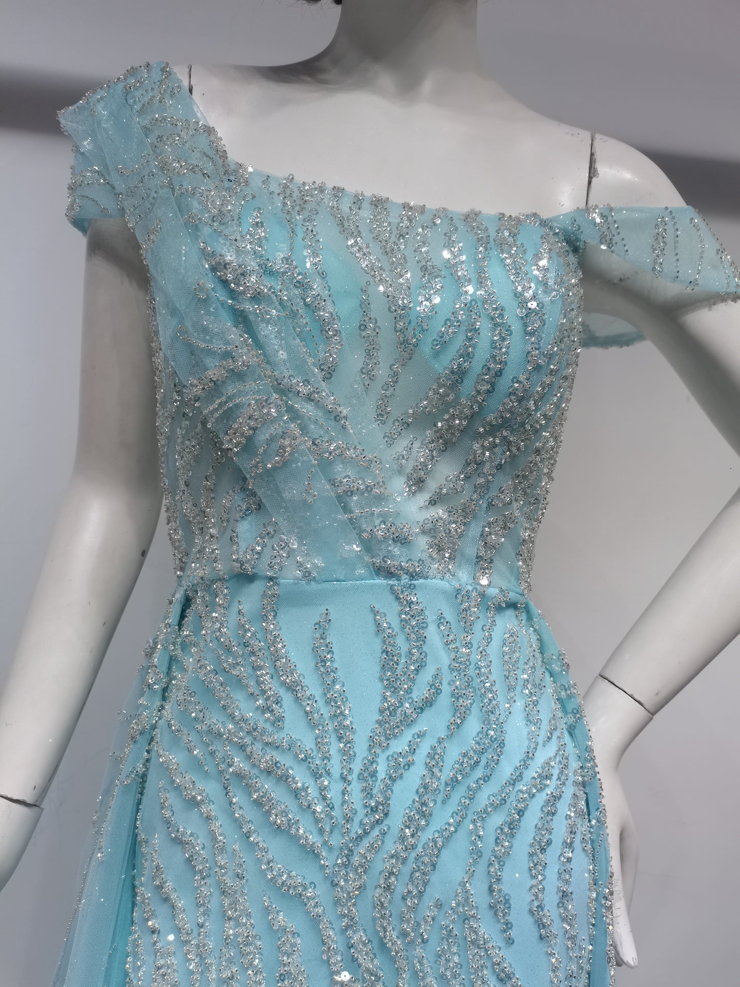 SH18281  BLUE