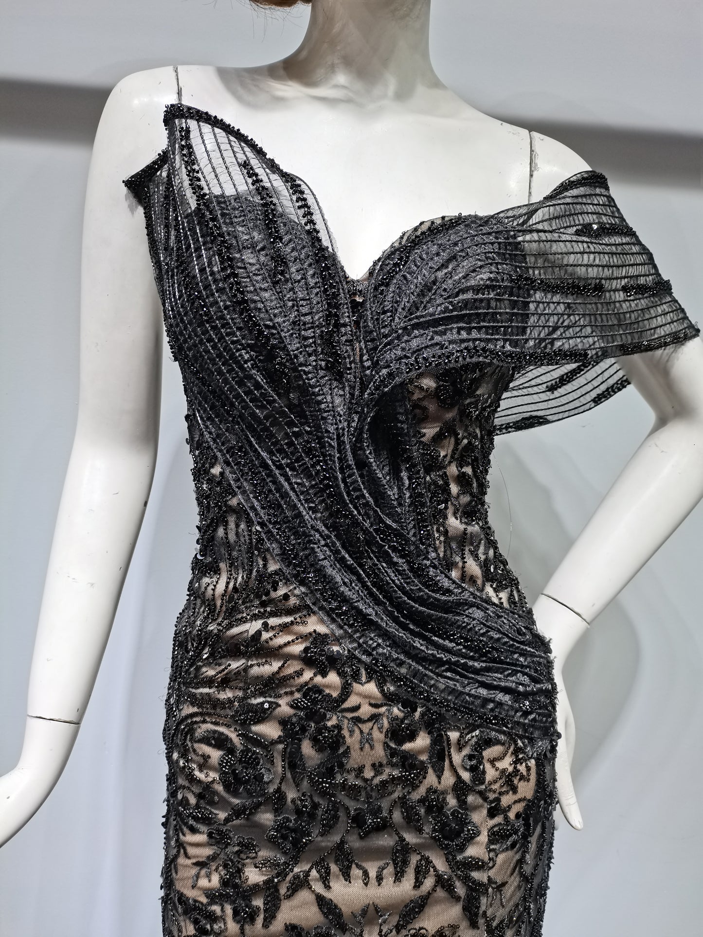SH19491 BLACK