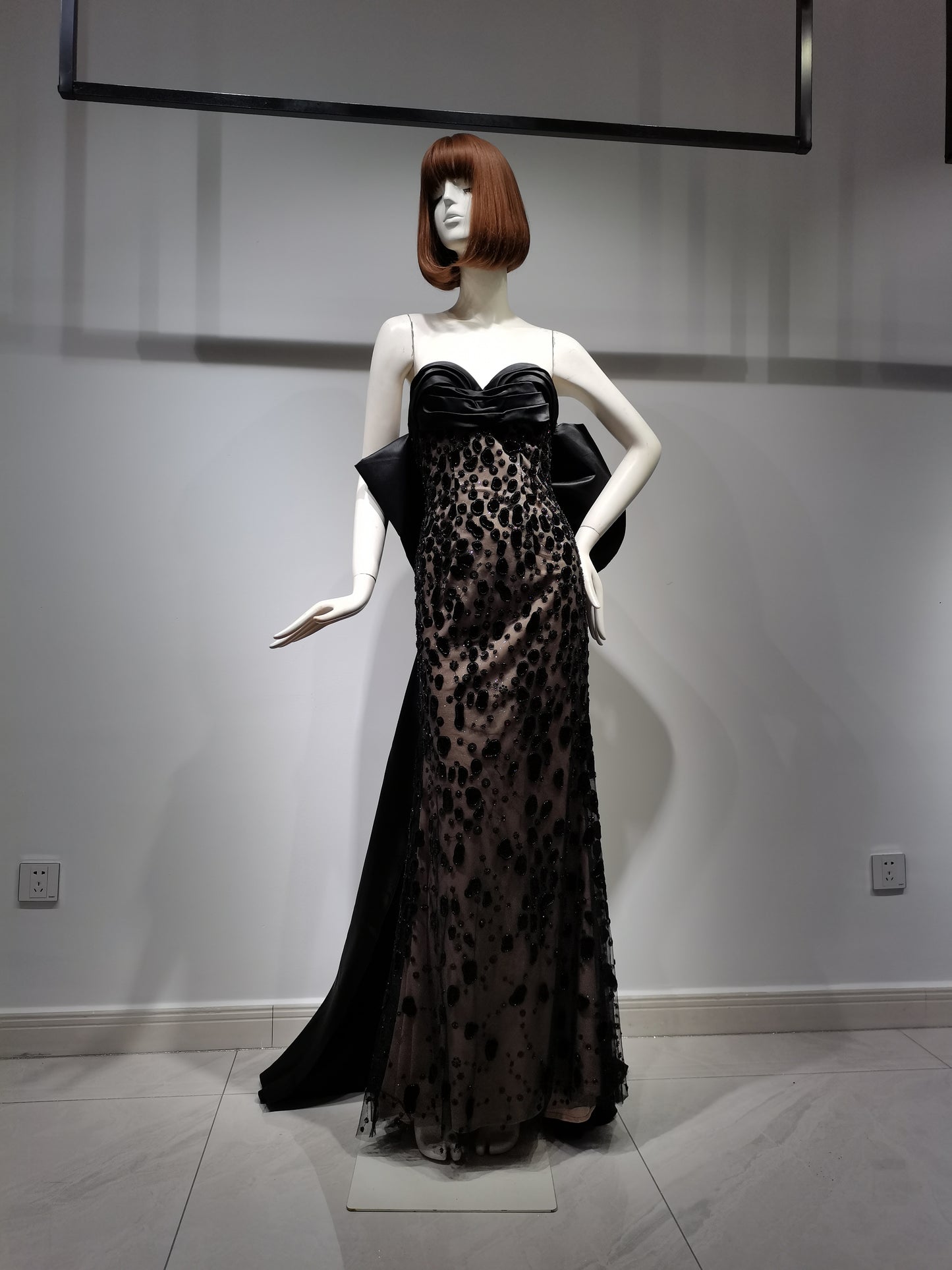 SH19789 BLACK