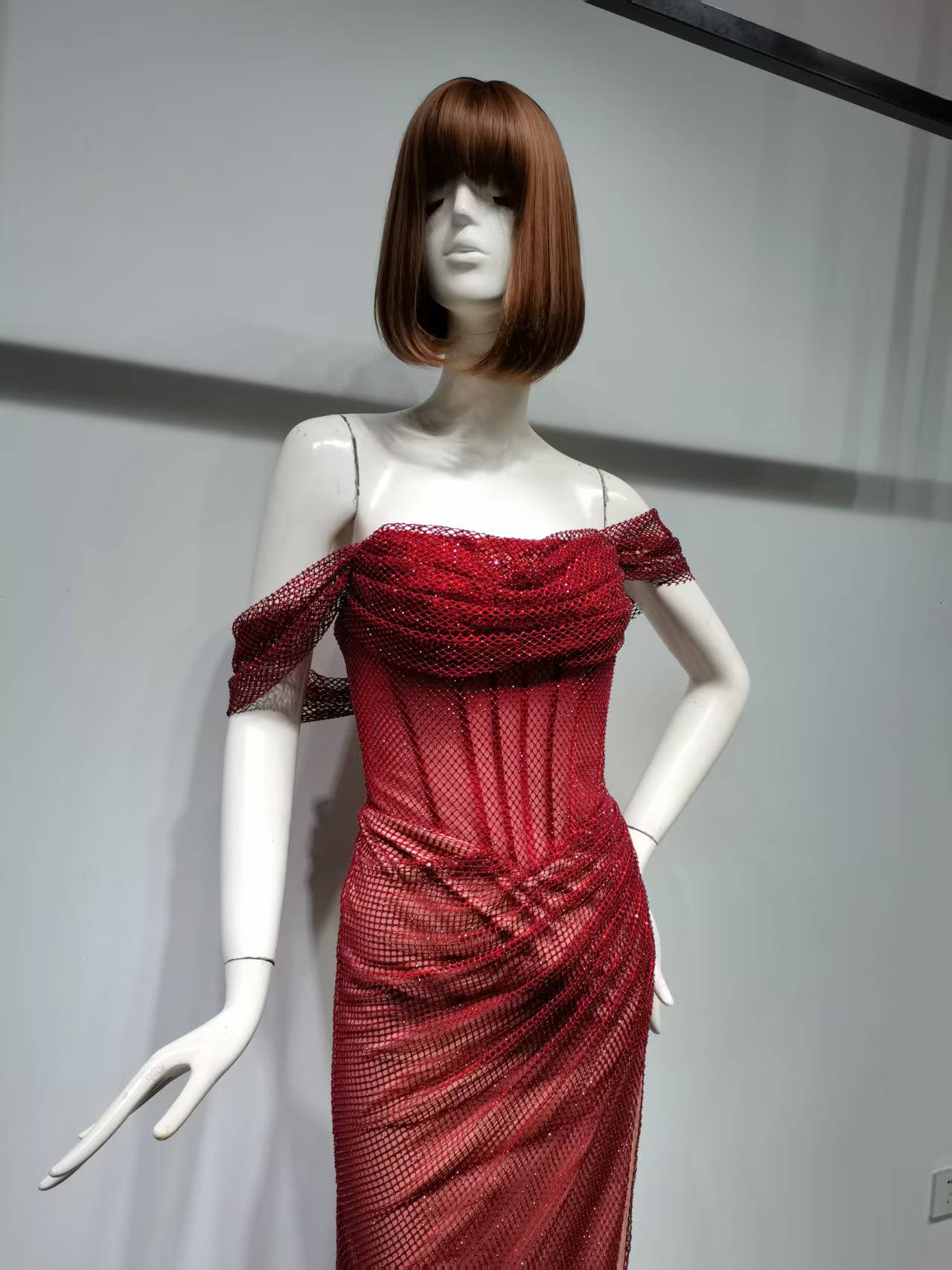 SH2026-x01red