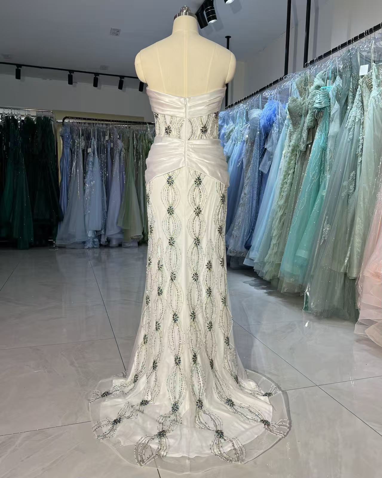 SH0212 WHITE