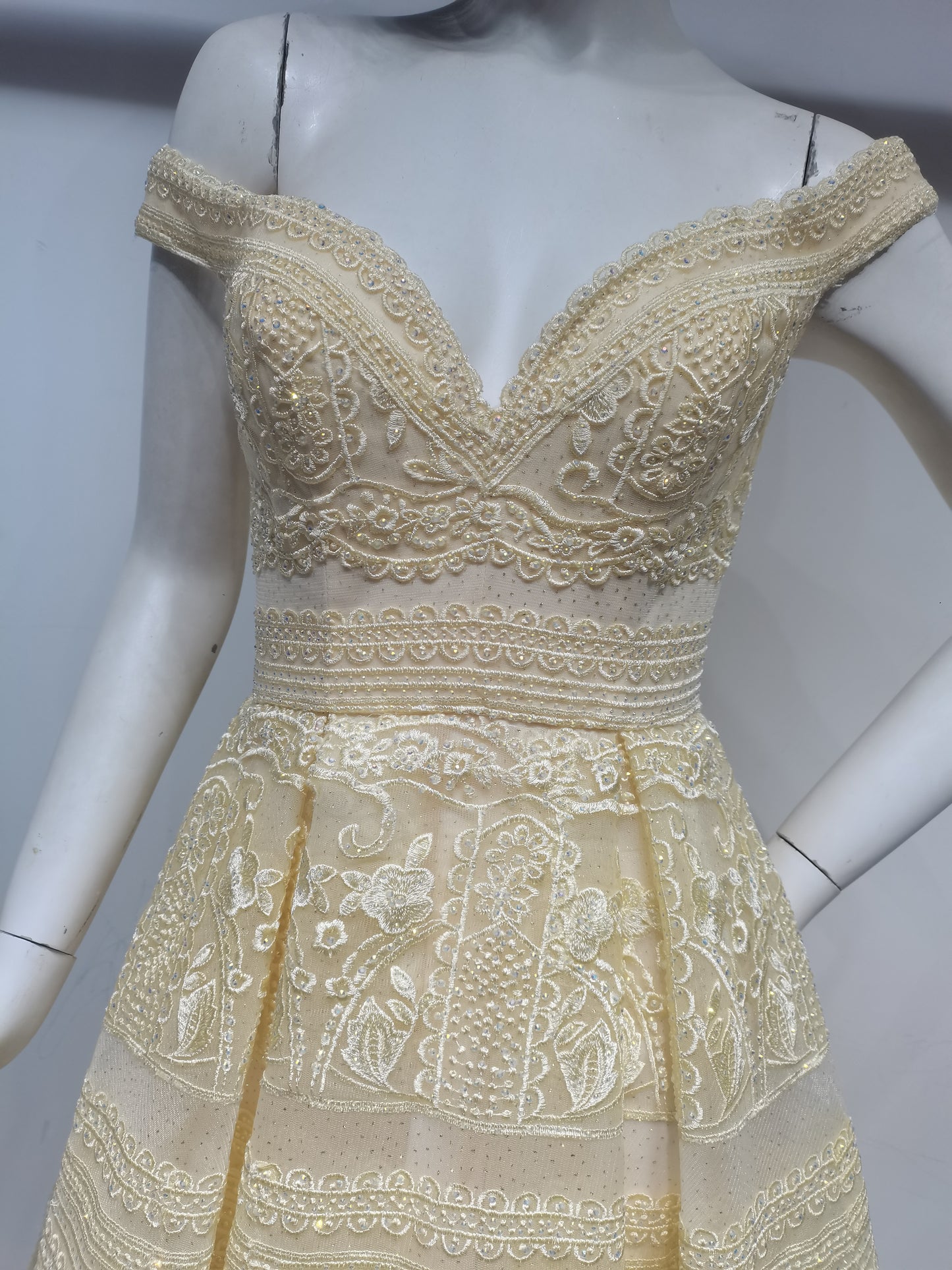 SH31202 YELLOW