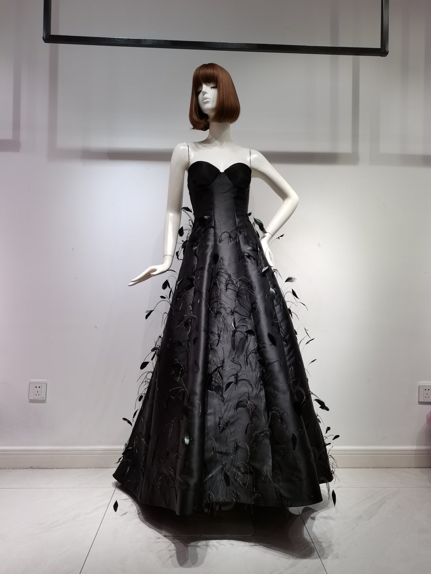 SH32127  BLACK