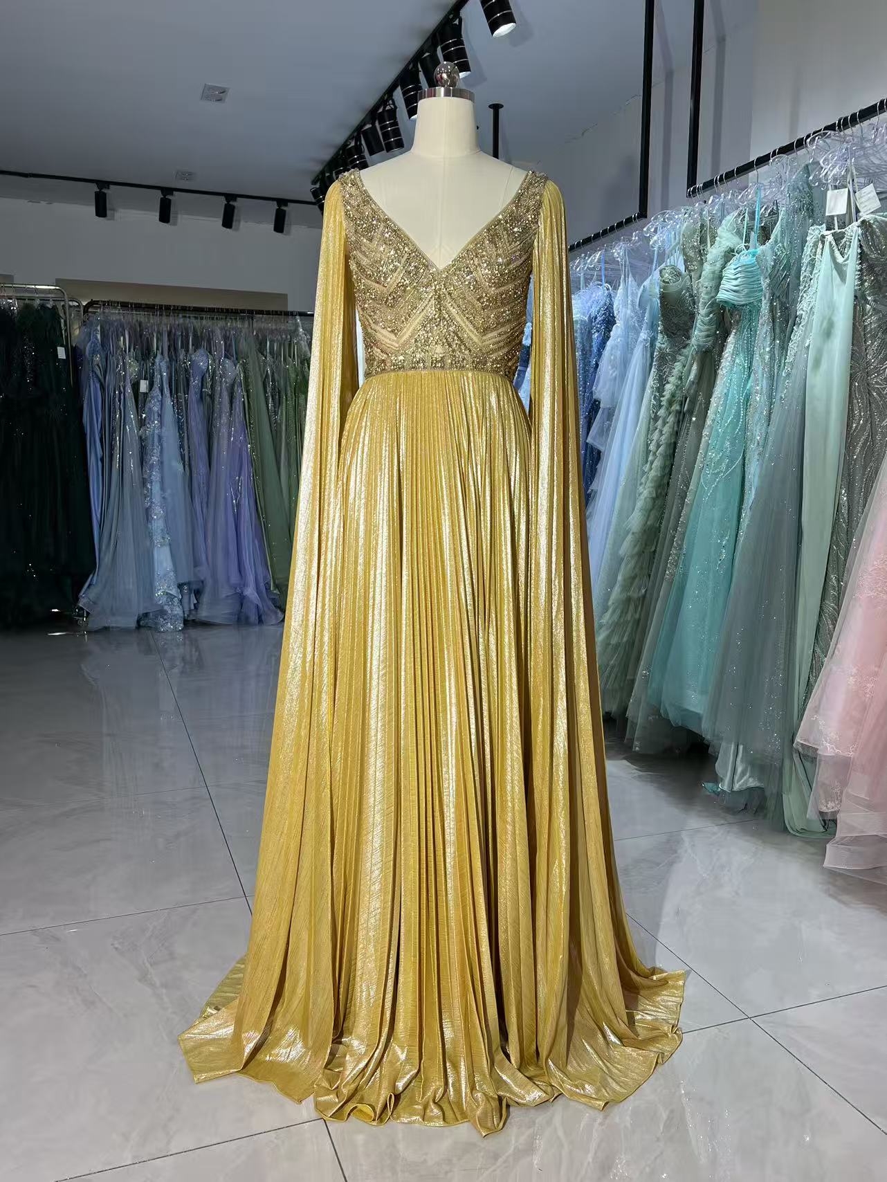 SH0106  GOLDEN