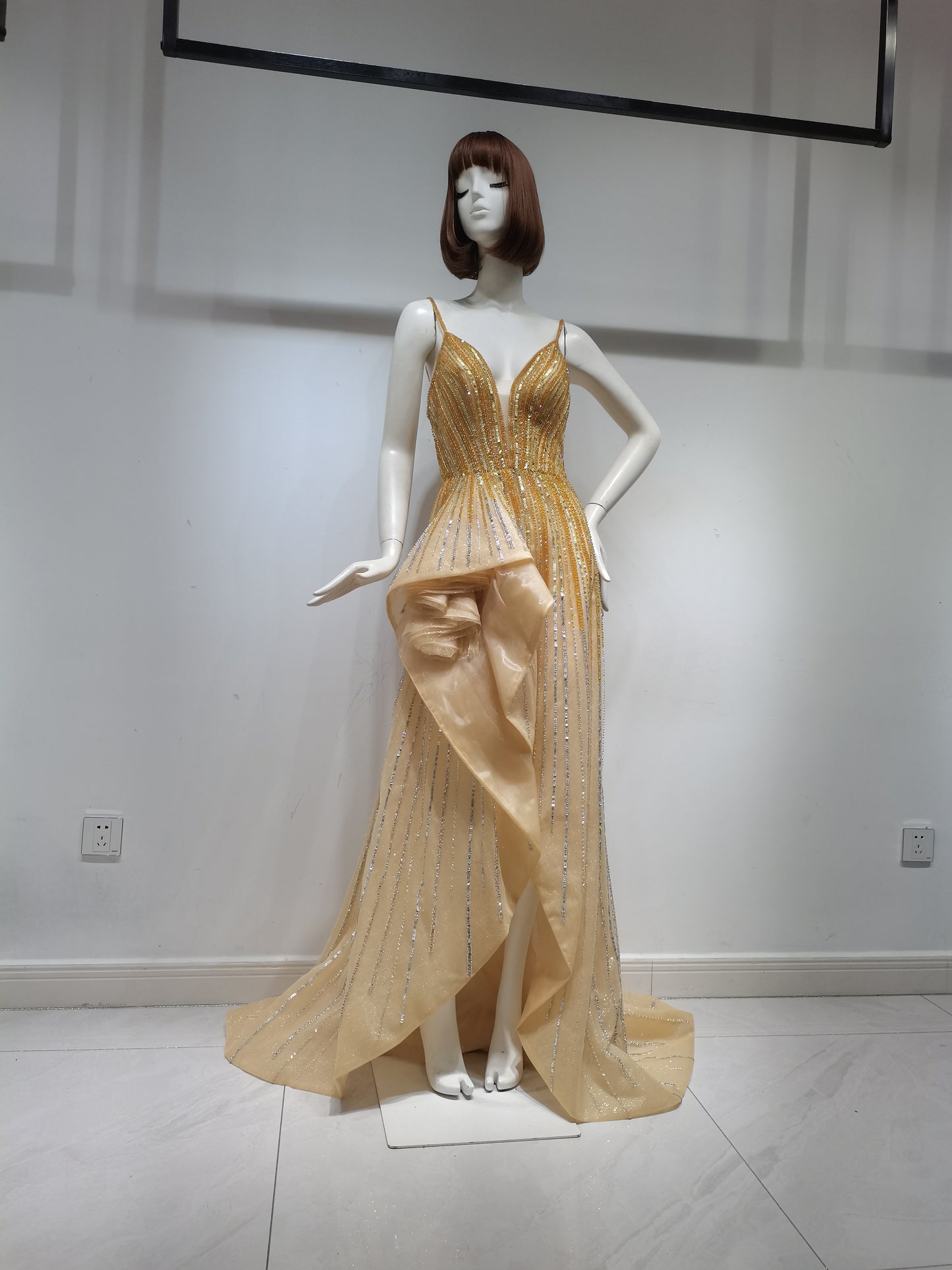 SH22889 GOLDEN