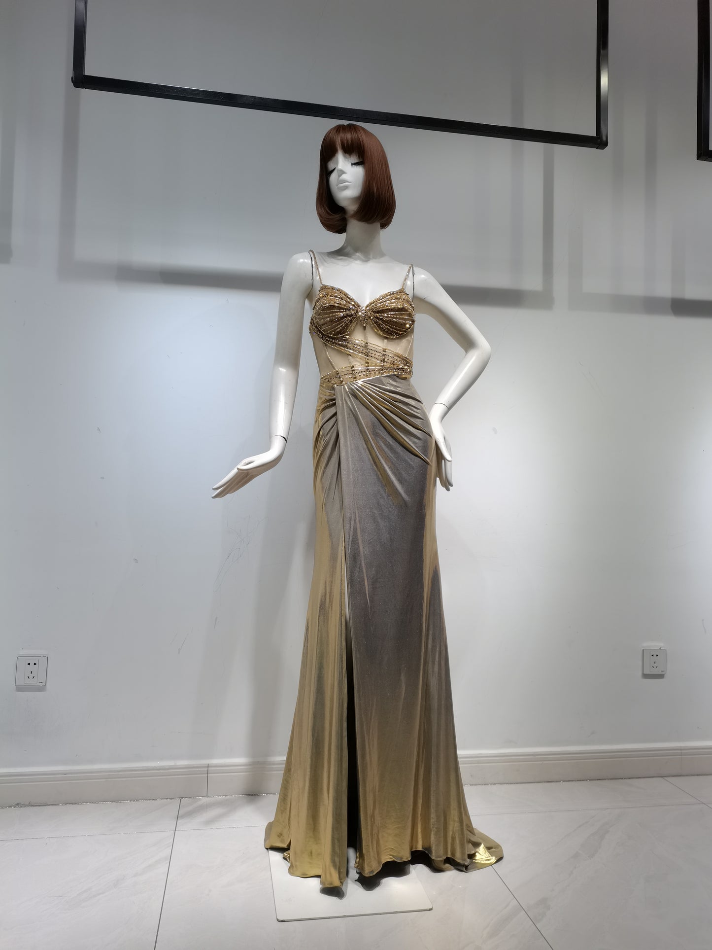 SH62666-GOLDEN