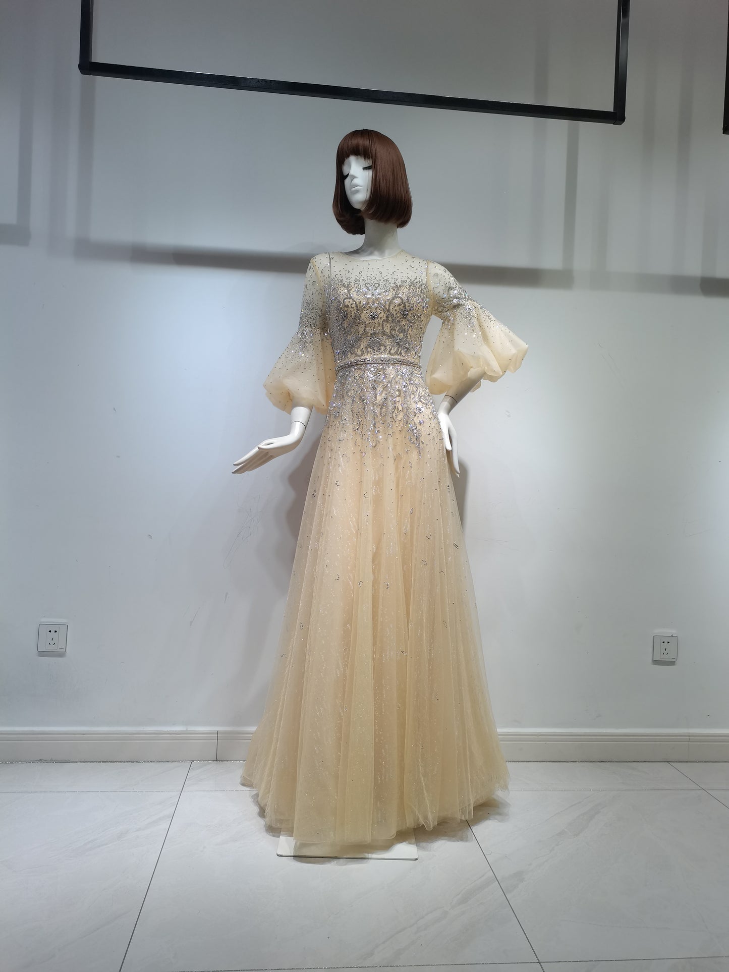 SH7652  CHAMPAGNE