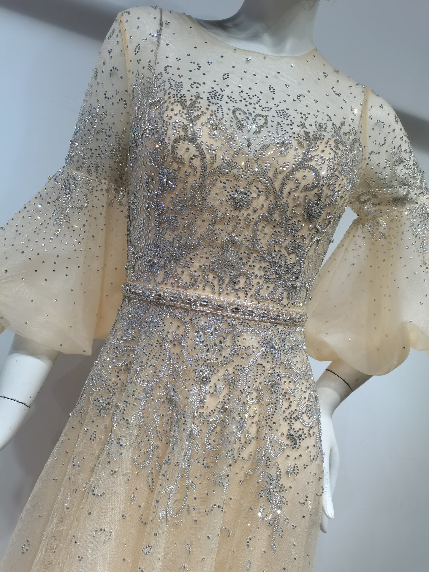 SH7652  CHAMPAGNE