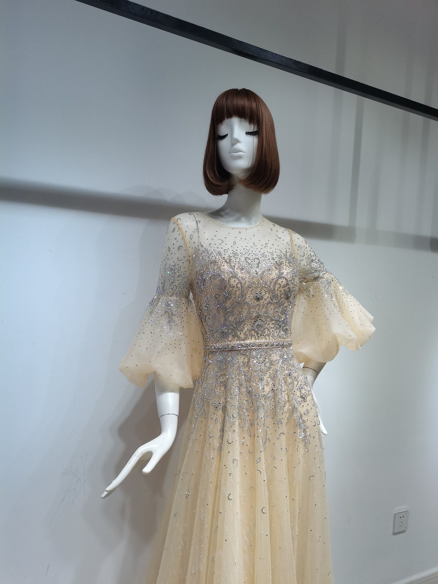 SH7652  CHAMPAGNE