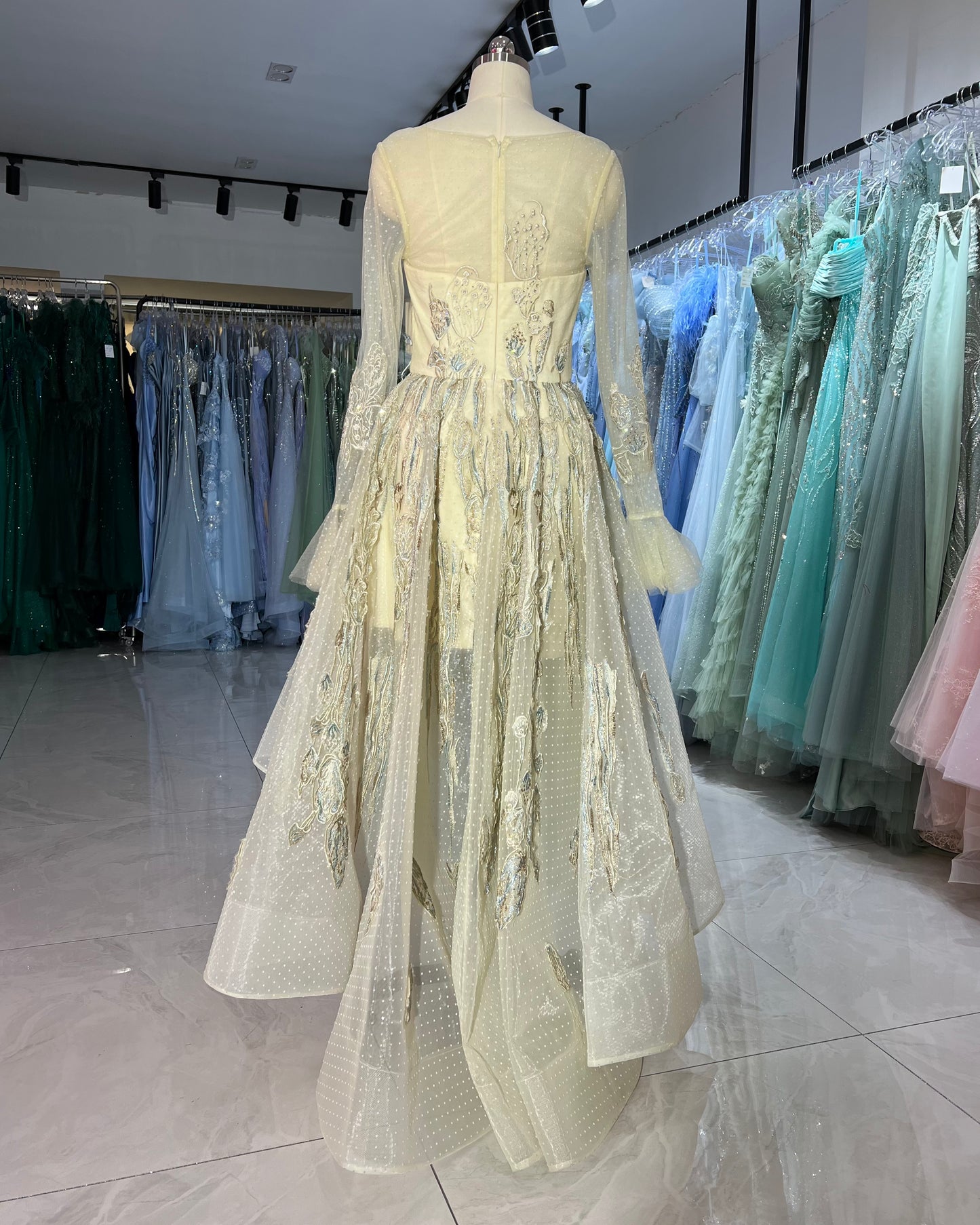 SH31262 BEIGE