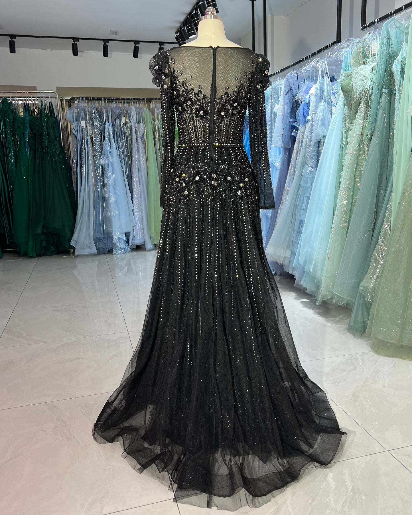 SH0121  BLACK
