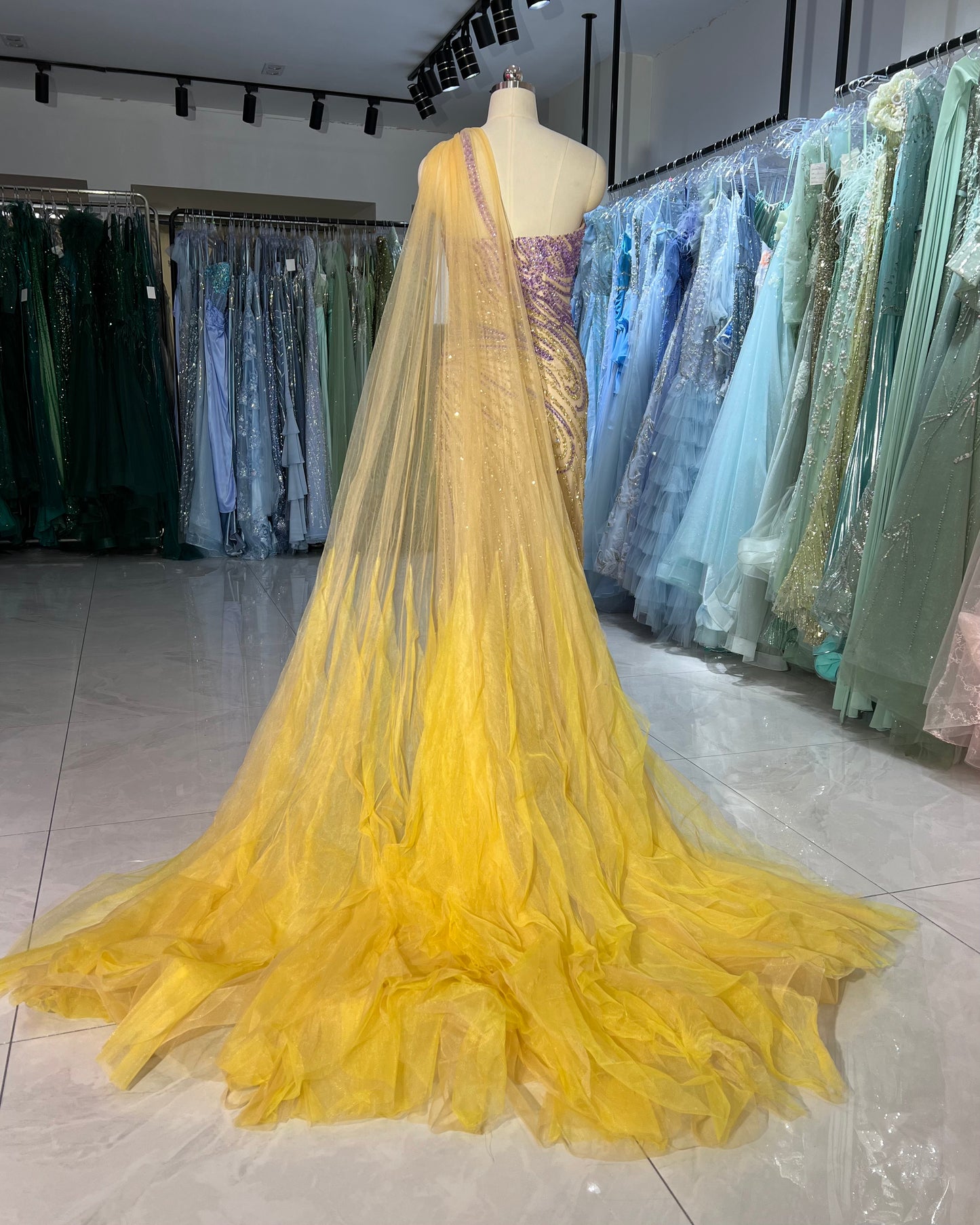 SH18534  YELLOW