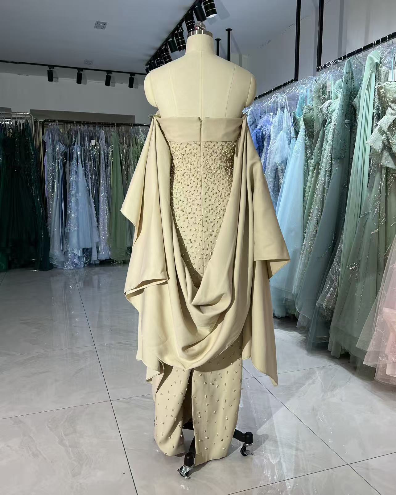 SH0104  NUDE