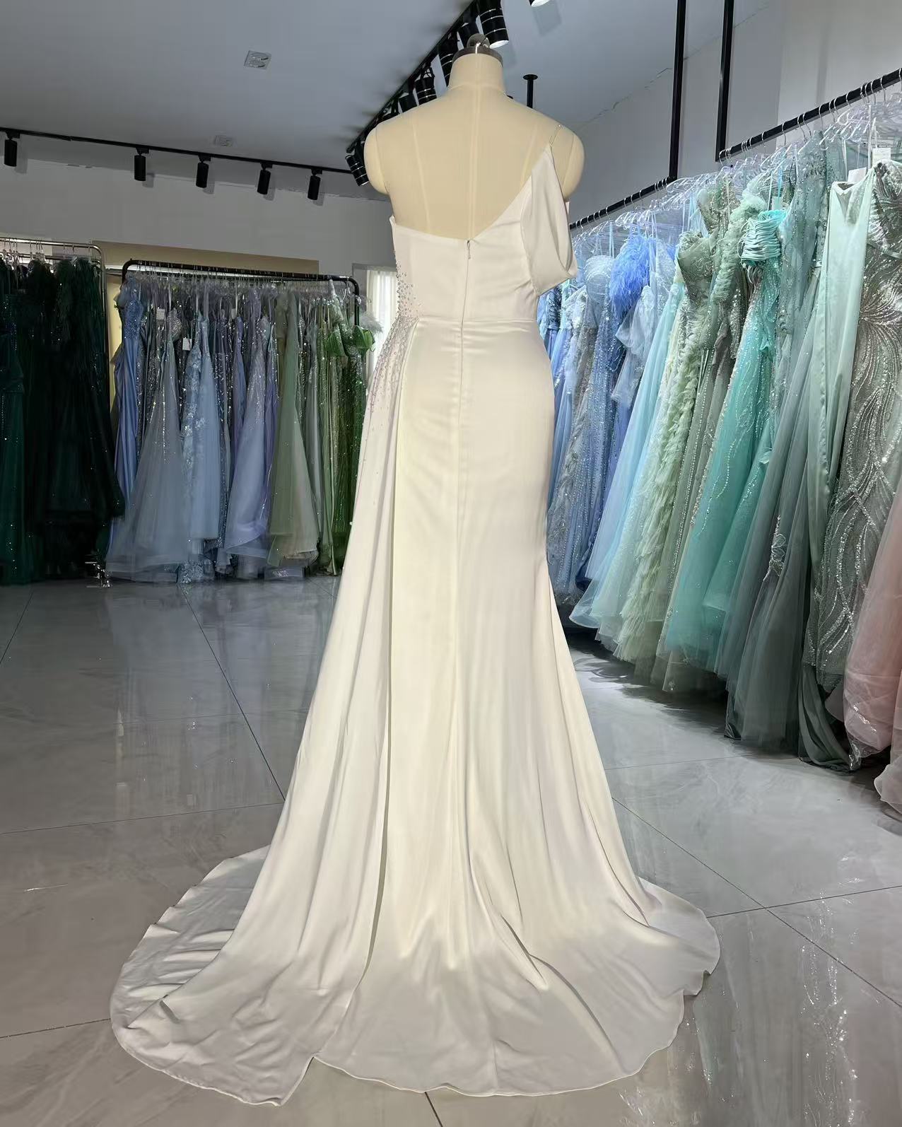 SH0192  WHITE