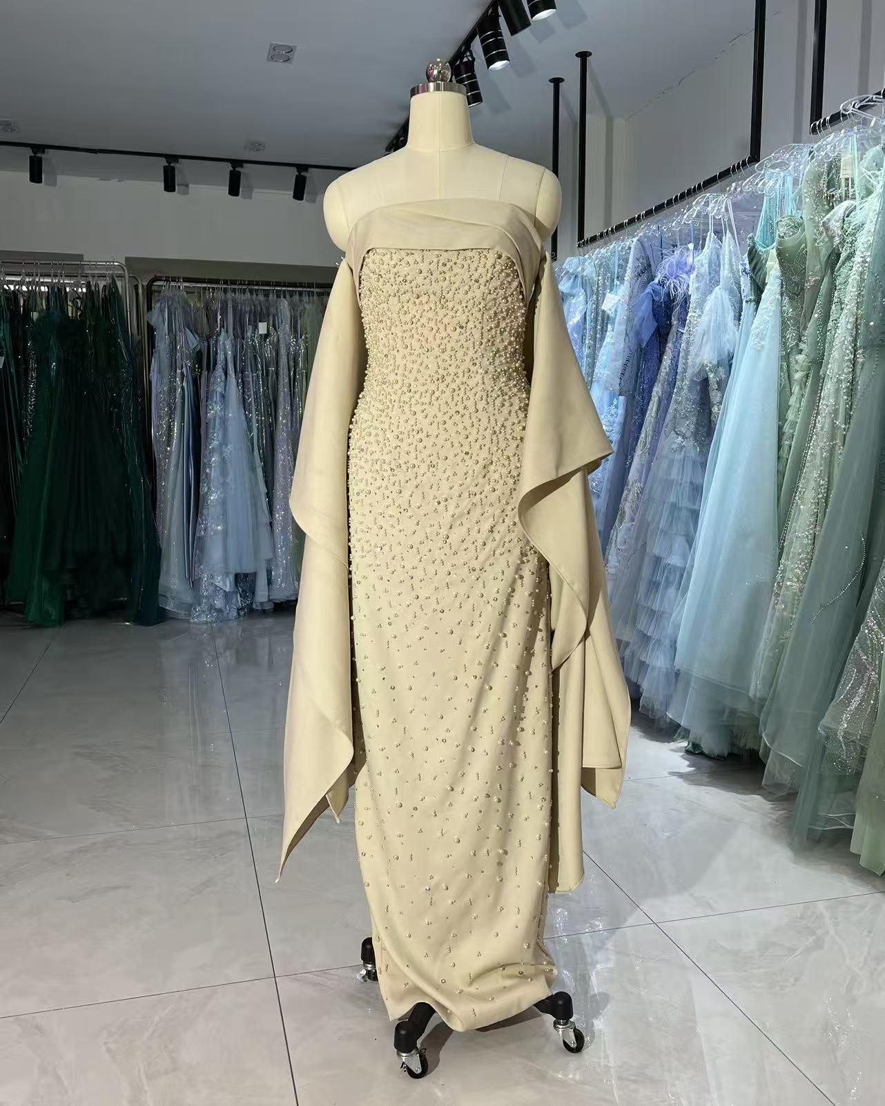 SH0104  NUDE